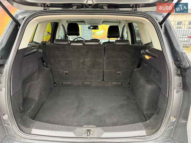 Сірий Форд Куга, об'ємом двигуна 2 л та пробігом 176 тис. км за 14500 $, фото 45 на Automoto.ua