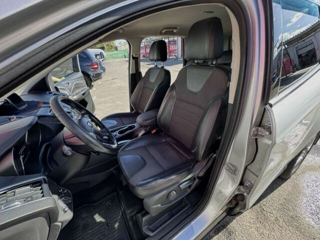 Серый Форд Куга, объемом двигателя 2 л и пробегом 180 тыс. км за 12500 $, фото 13 на Automoto.ua