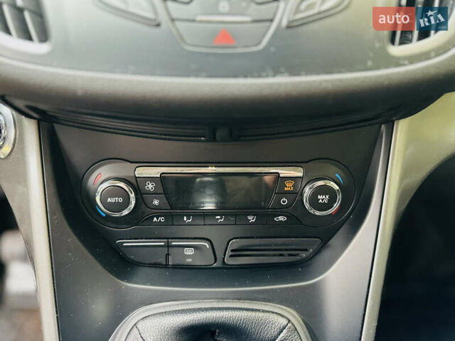 Серый Форд Куга, объемом двигателя 2 л и пробегом 187 тыс. км за 11500 $, фото 24 на Automoto.ua