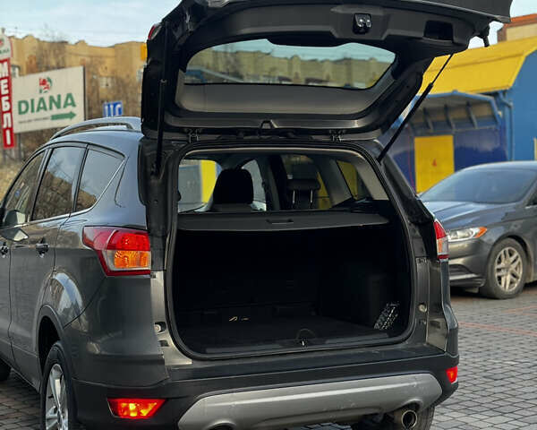 Серый Форд Куга, объемом двигателя 1.6 л и пробегом 187 тыс. км за 10599 $, фото 37 на Automoto.ua