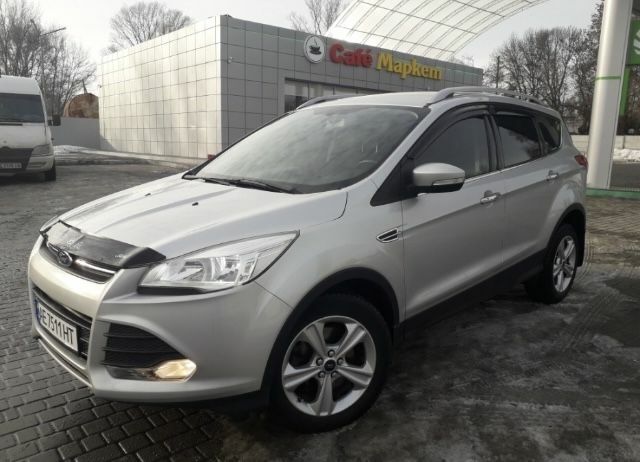 Сірий Форд Куга, об'ємом двигуна 2 л та пробігом 120 тис. км за 12000 $, фото 3 на Automoto.ua