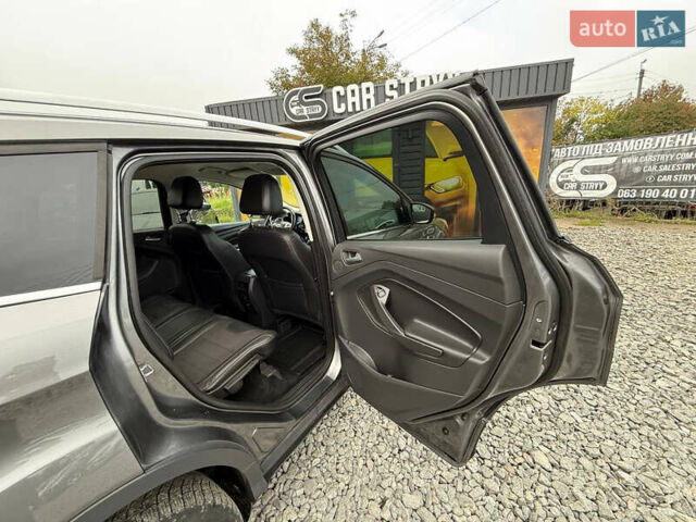 Серый Форд Куга, объемом двигателя 2 л и пробегом 176 тыс. км за 14500 $, фото 43 на Automoto.ua