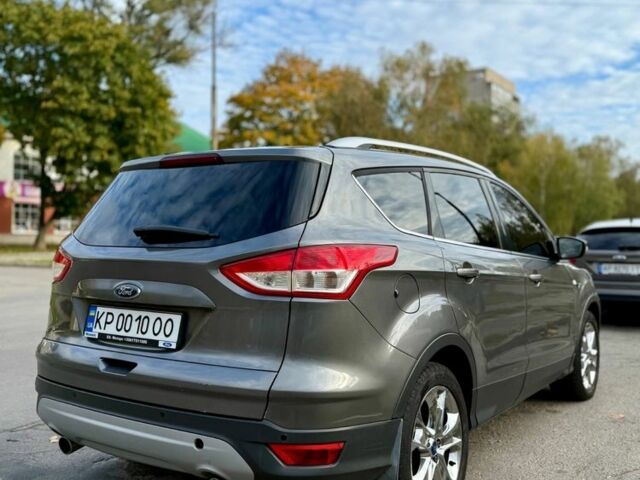 Форд Куга 2013 в Запорожье на Automoto.ua Серый Форд Куга, объемом двигателя 2 л и пробегом 248 тыс. км за 11200 $, фото 4 на Automoto.ua