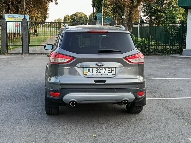 Серый Форд Куга, объемом двигателя 2 л и пробегом 172 тыс. км за 10600 $, фото 4 на Automoto.ua