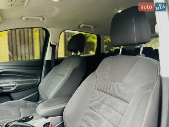 Серый Форд Куга, объемом двигателя 2 л и пробегом 187 тыс. км за 11500 $, фото 18 на Automoto.ua