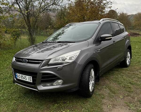 Серый Форд Куга, объемом двигателя 2 л и пробегом 190 тыс. км за 12200 $, фото 14 на Automoto.ua