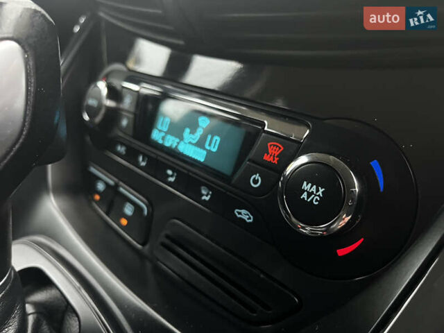 Серый Форд Куга, объемом двигателя 2 л и пробегом 219 тыс. км за 11750 $, фото 39 на Automoto.ua