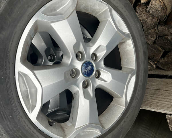 Серый Форд Куга, объемом двигателя 2 л и пробегом 219 тыс. км за 11750 $, фото 53 на Automoto.ua