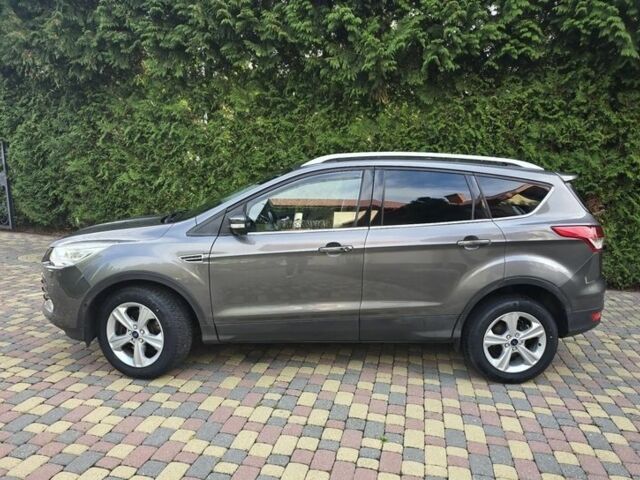 Сірий Форд Куга, об'ємом двигуна 1.6 л та пробігом 172 тис. км за 8000 $, фото 3 на Automoto.ua