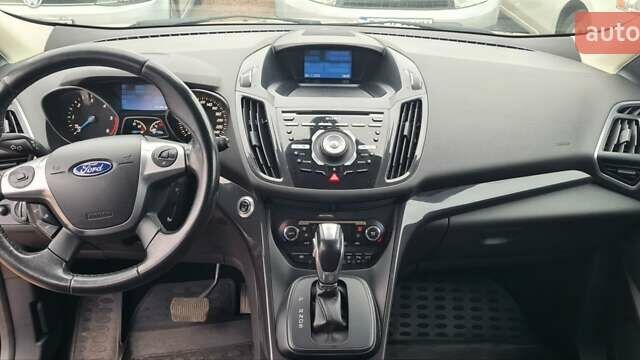 Серый Форд Куга, объемом двигателя 2 л и пробегом 197 тыс. км за 12950 $, фото 21 на Automoto.ua