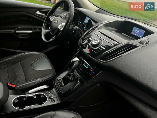 Серый Форд Куга, объемом двигателя 2 л и пробегом 219 тыс. км за 11750 $, фото 33 на Automoto.ua