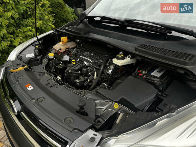 Серый Форд Куга, объемом двигателя 2 л и пробегом 219 тыс. км за 11750 $, фото 50 на Automoto.ua