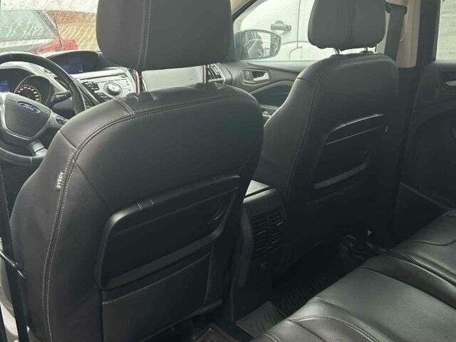 Сірий Форд Куга, об'ємом двигуна 1.6 л та пробігом 172 тис. км за 7900 $, фото 3 на Automoto.ua