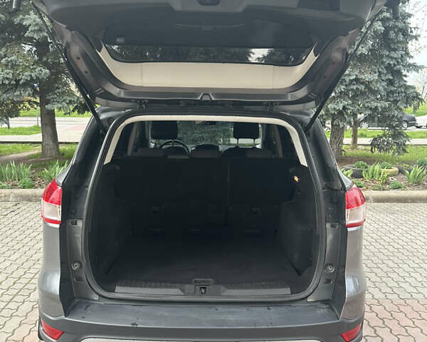 Сірий Форд Куга, об'ємом двигуна 2 л та пробігом 84 тис. км за 13700 $, фото 7 на Automoto.ua