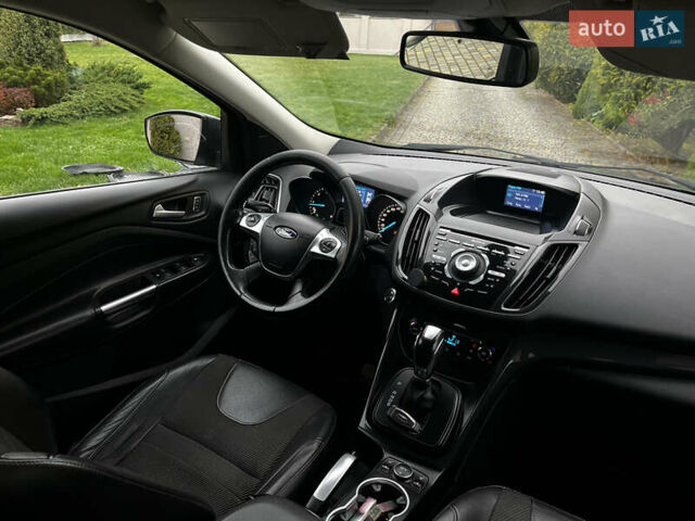 Серый Форд Куга, объемом двигателя 2 л и пробегом 219 тыс. км за 11750 $, фото 44 на Automoto.ua