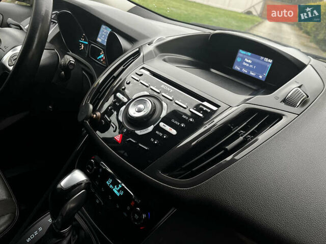 Серый Форд Куга, объемом двигателя 2 л и пробегом 219 тыс. км за 11750 $, фото 38 на Automoto.ua