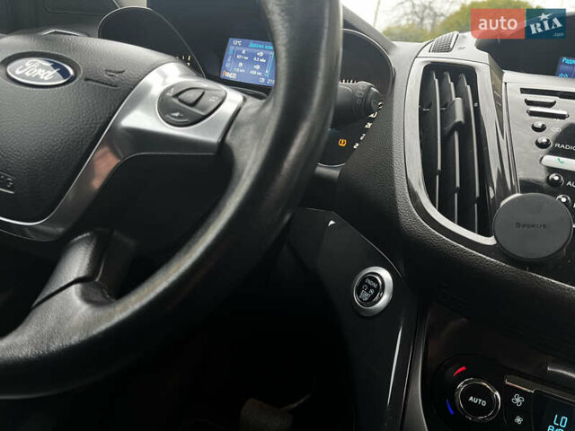 Серый Форд Куга, объемом двигателя 2 л и пробегом 219 тыс. км за 11750 $, фото 43 на Automoto.ua