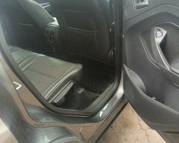 Серый Форд Куга, объемом двигателя 2 л и пробегом 135 тыс. км за 14050 $, фото 5 на Automoto.ua