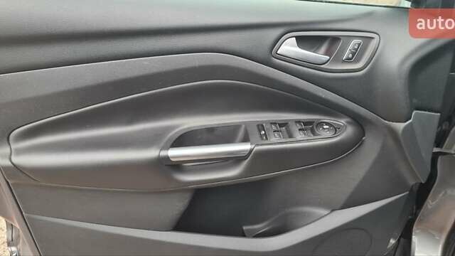 Серый Форд Куга, объемом двигателя 2 л и пробегом 197 тыс. км за 12950 $, фото 17 на Automoto.ua