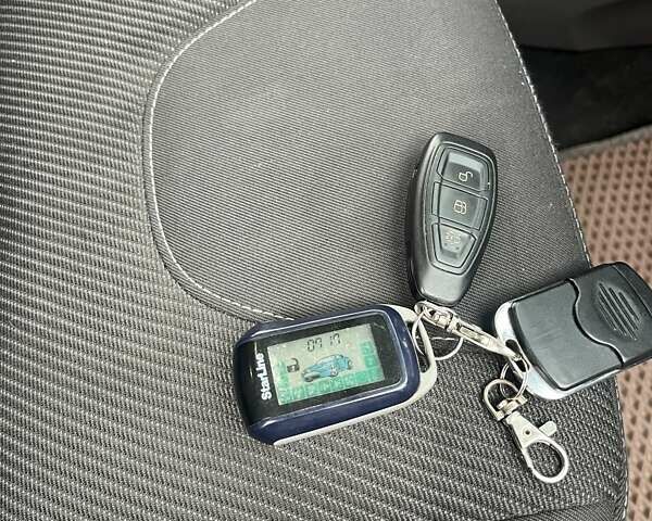 Форд Куга 2014 в Коростышеве на Automoto.ua Серый Форд Куга, объемом двигателя 2 л и пробегом 183 тыс. км за 13300 $, фото 19 на Automoto.ua