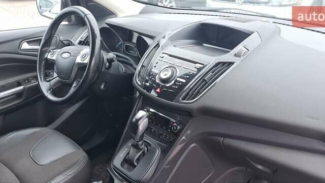 Серый Форд Куга, объемом двигателя 2 л и пробегом 197 тыс. км за 12950 $, фото 19 на Automoto.ua