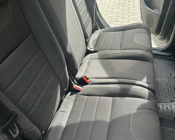 Сірий Форд Куга, об'ємом двигуна 2 л та пробігом 84 тис. км за 13700 $, фото 3 на Automoto.ua