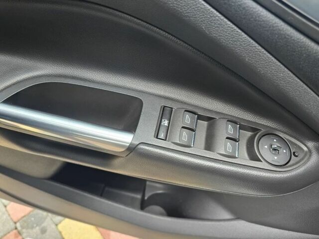 Сірий Форд Куга, об'ємом двигуна 1.6 л та пробігом 172 тис. км за 7900 $, фото 11 на Automoto.ua