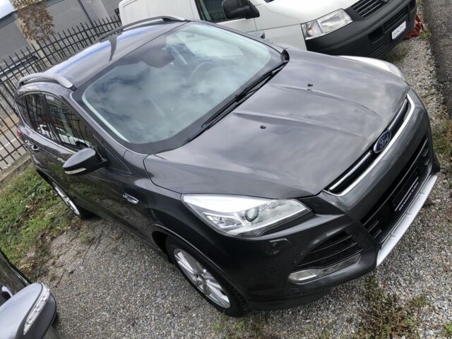 Серый Форд Куга, объемом двигателя 2 л и пробегом 142 тыс. км за 4313 $, фото 2 на Automoto.ua