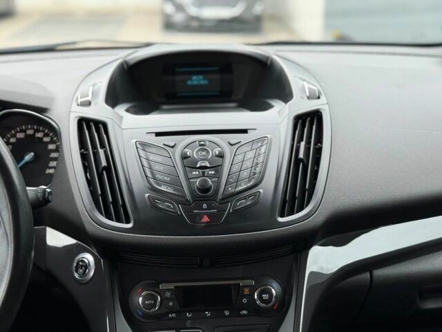 Форд Куга 2014 в Виннице на Automoto.ua Серый Форд Куга, объемом двигателя 2 л и пробегом 132 тыс. км за 8300 $, фото 18 на Automoto.ua