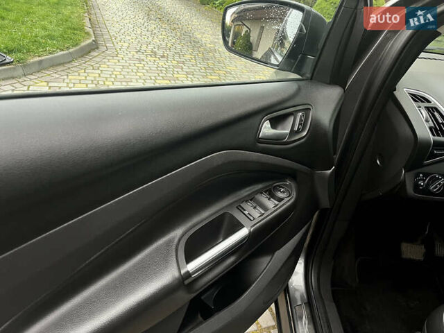 Серый Форд Куга, объемом двигателя 2 л и пробегом 219 тыс. км за 11750 $, фото 25 на Automoto.ua