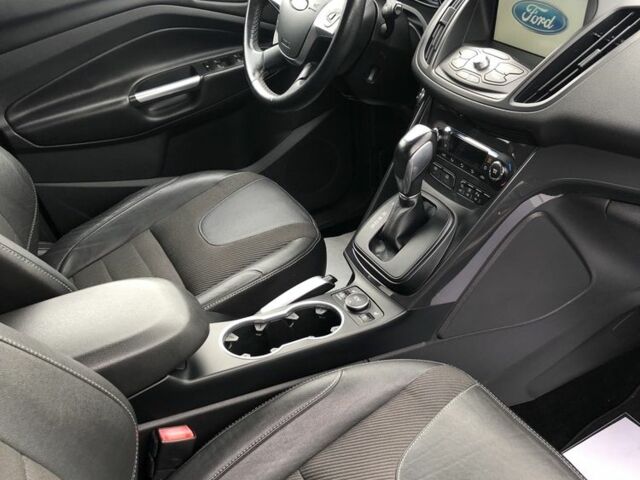 Серый Форд Куга, объемом двигателя 2 л и пробегом 142 тыс. км за 4313 $, фото 6 на Automoto.ua