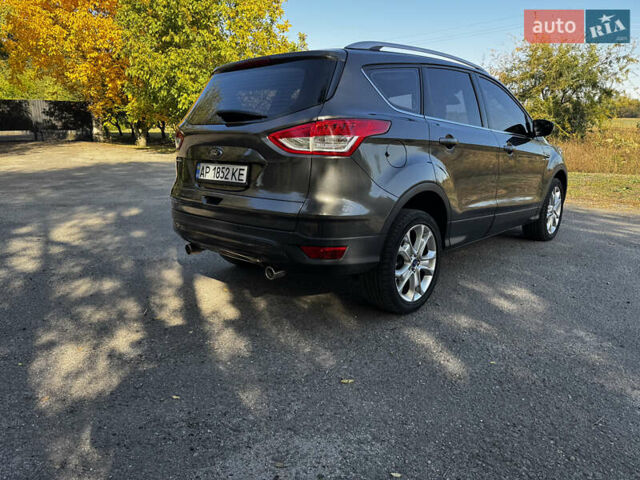 Серый Форд Куга, объемом двигателя 2 л и пробегом 117 тыс. км за 14800 $, фото 5 на Automoto.ua