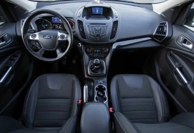 Серый Форд Куга, объемом двигателя 2 л и пробегом 170 тыс. км за 9100 $, фото 13 на Automoto.ua