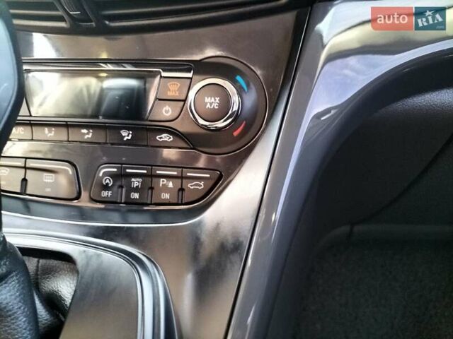 Серый Форд Куга, объемом двигателя 2 л и пробегом 107 тыс. км за 15000 $, фото 14 на Automoto.ua