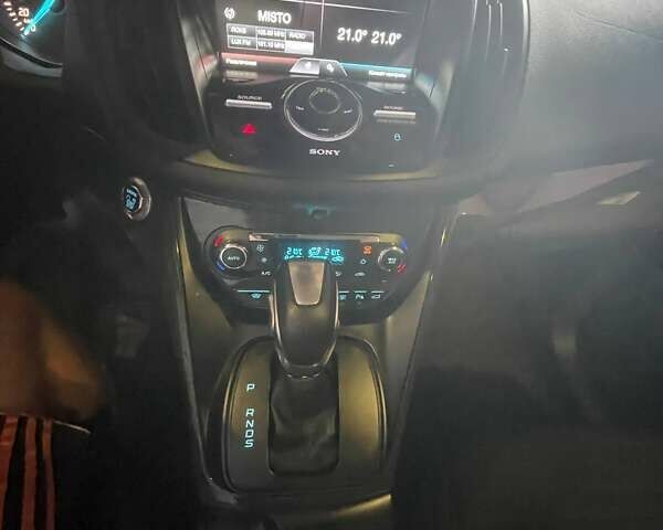 Серый Форд Куга, объемом двигателя 2 л и пробегом 107 тыс. км за 15000 $, фото 17 на Automoto.ua