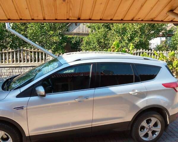 Серый Форд Куга, объемом двигателя 2 л и пробегом 76 тыс. км за 15300 $, фото 12 на Automoto.ua