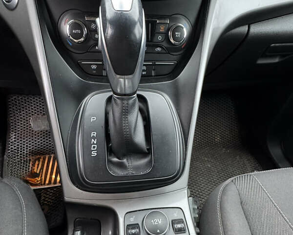 Сірий Форд Куга, об'ємом двигуна 2 л та пробігом 228 тис. км за 13950 $, фото 20 на Automoto.ua