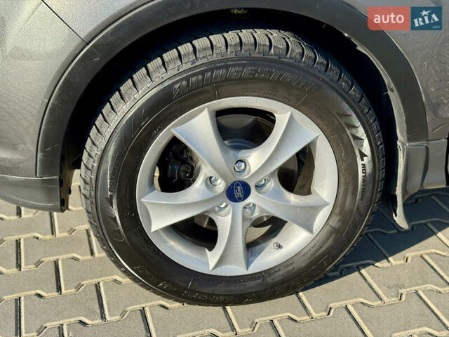Форд Куга 2015 в Николаеве на Automoto.ua Серый Форд Куга, объемом двигателя 2 л и пробегом 174 тыс. км за 12900 $, фото 6 на Automoto.ua
