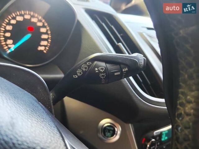 Серый Форд Куга, объемом двигателя 2 л и пробегом 203 тыс. км за 12999 $, фото 24 на Automoto.ua