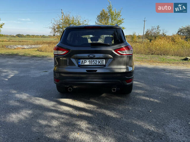 Серый Форд Куга, объемом двигателя 2 л и пробегом 117 тыс. км за 14800 $, фото 6 на Automoto.ua