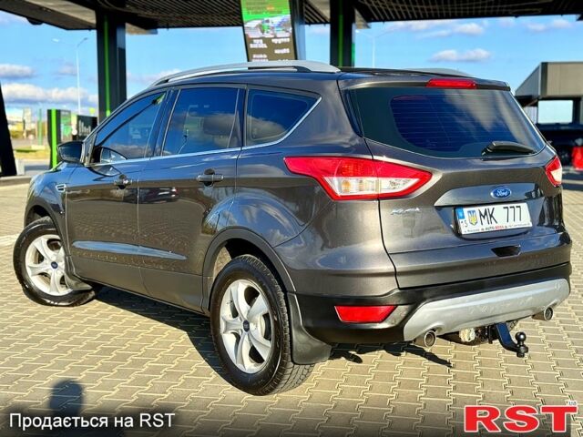 Серый Форд Куга, объемом двигателя 2 л и пробегом 174 тыс. км за 12500 $, фото 2 на Automoto.ua