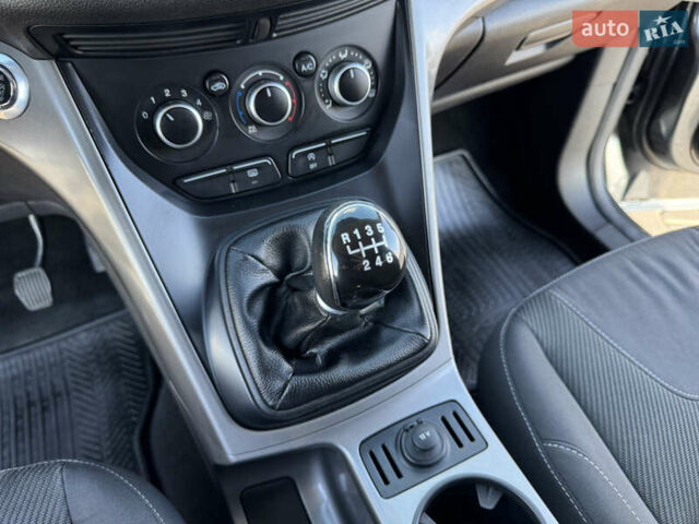 Форд Куга 2015 в Николаеве на Automoto.ua Серый Форд Куга, объемом двигателя 2 л и пробегом 174 тыс. км за 12900 $, фото 23 на Automoto.ua