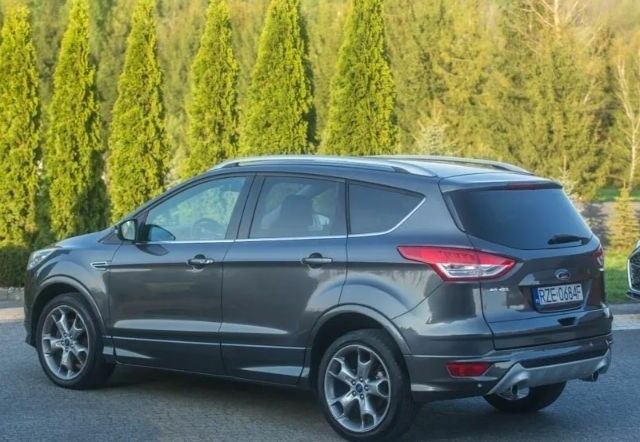 Серый Форд Куга, объемом двигателя 2 л и пробегом 170 тыс. км за 9100 $, фото 5 на Automoto.ua