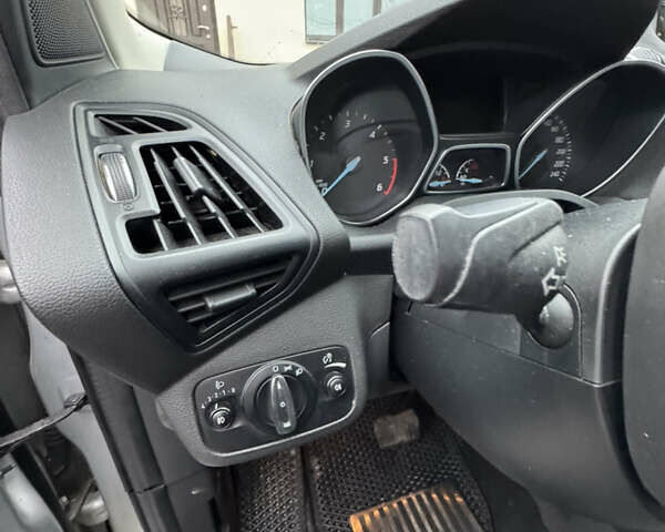 Сірий Форд Куга, об'ємом двигуна 2 л та пробігом 228 тис. км за 13950 $, фото 18 на Automoto.ua