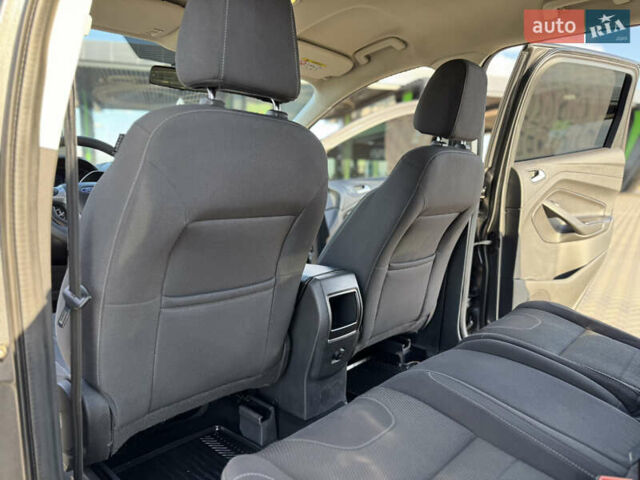 Форд Куга 2015 в Николаеве на Automoto.ua Серый Форд Куга, объемом двигателя 2 л и пробегом 174 тыс. км за 12900 $, фото 30 на Automoto.ua