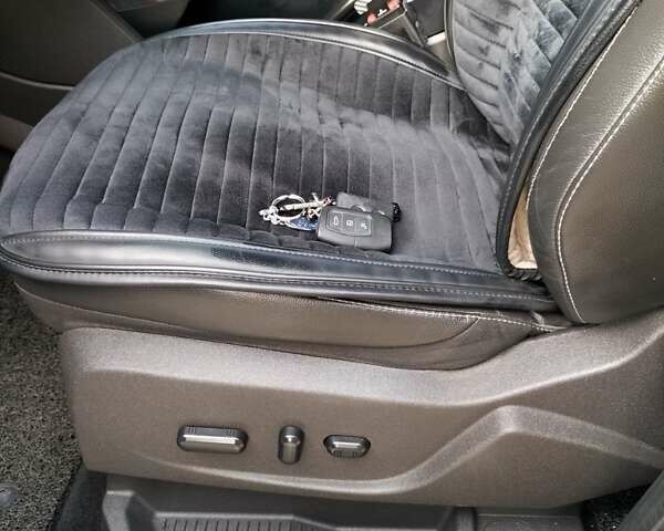 Серый Форд Куга, объемом двигателя 2 л и пробегом 107 тыс. км за 15000 $, фото 44 на Automoto.ua