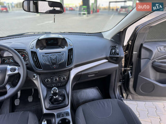 Форд Куга 2015 в Николаеве на Automoto.ua Серый Форд Куга, объемом двигателя 2 л и пробегом 174 тыс. км за 12900 $, фото 27 на Automoto.ua