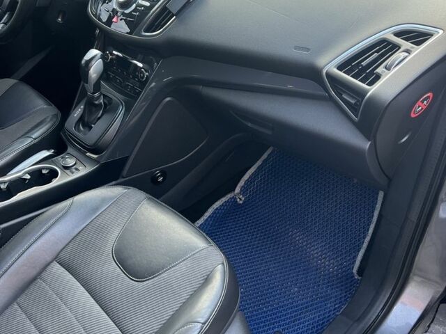 Серый Форд Куга, объемом двигателя 2 л и пробегом 199 тыс. км за 13000 $, фото 9 на Automoto.ua