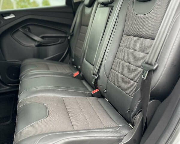 Форд Куга 2015 в Сарнах на Automoto.ua Серый Форд Куга, объемом двигателя 1.5 л и пробегом 180 тыс. км за 13800 $, фото 13 на Automoto.ua