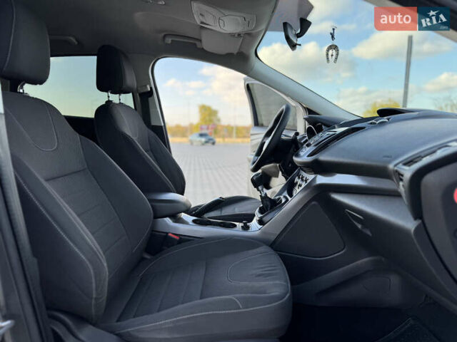 Форд Куга 2015 в Николаеве на Automoto.ua Серый Форд Куга, объемом двигателя 2 л и пробегом 174 тыс. км за 12900 $, фото 18 на Automoto.ua